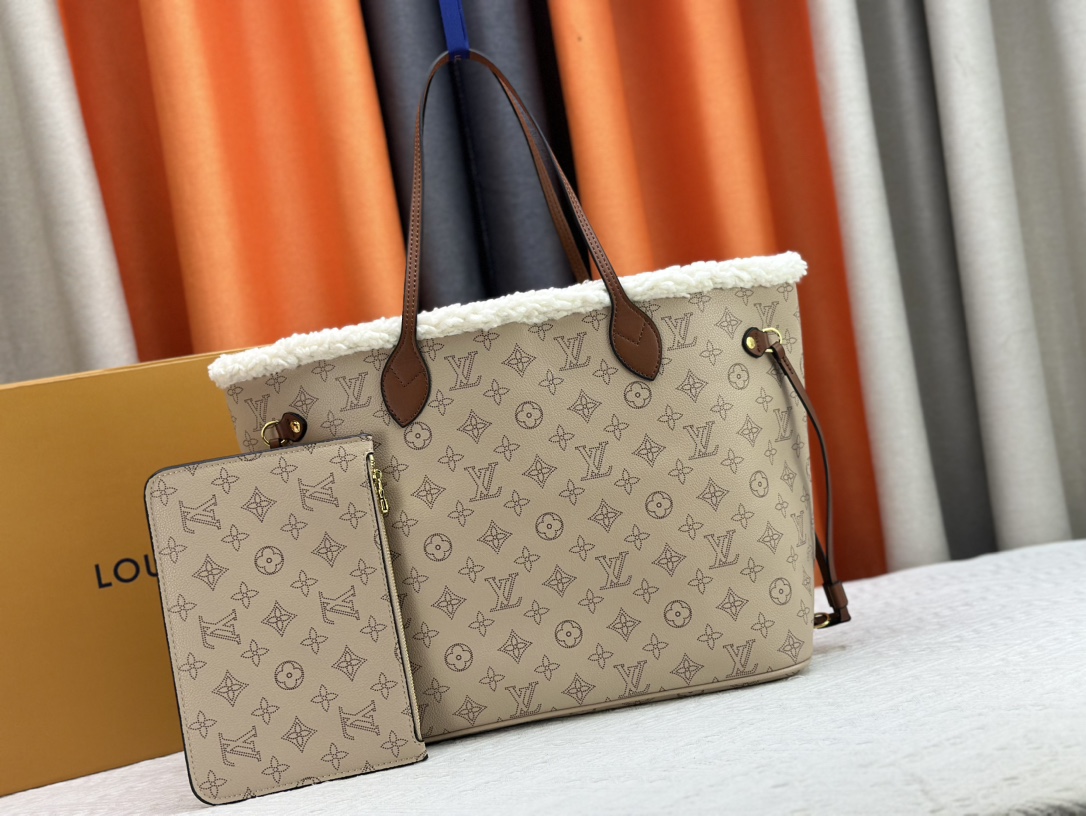 LV bag 634